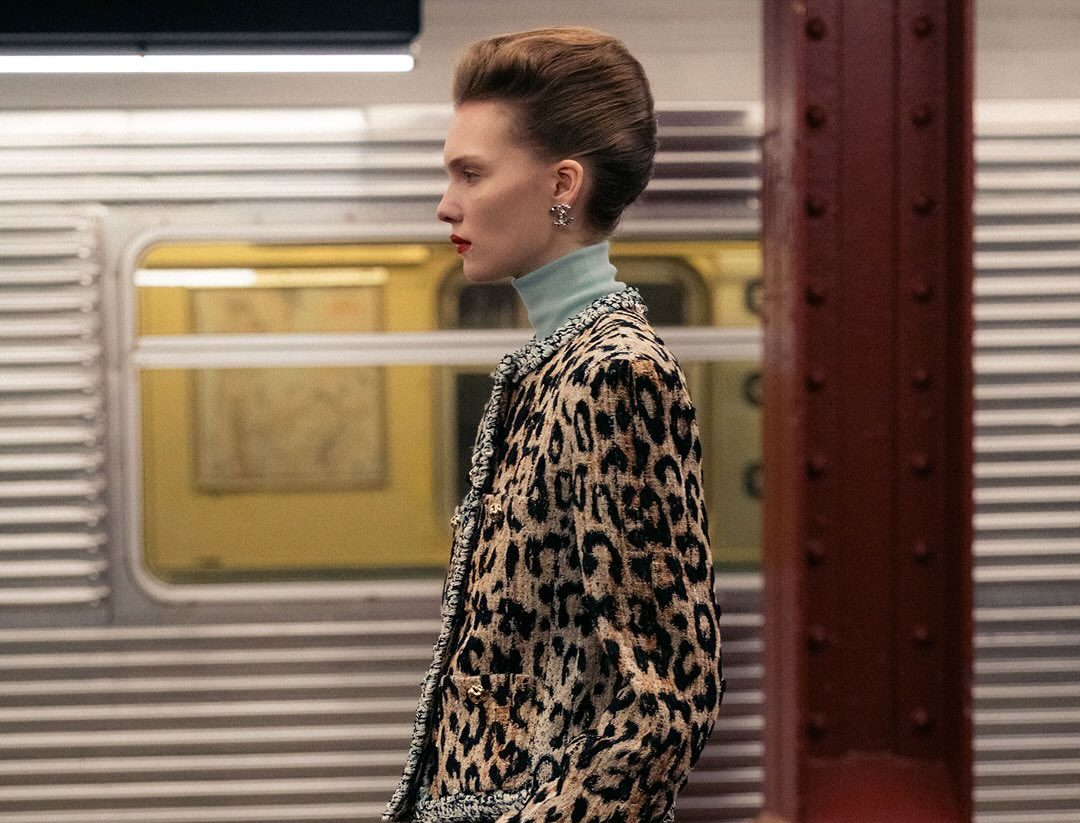 Slubbed-leopard-tweed_-handwoven-by-the-Lesage-artisans