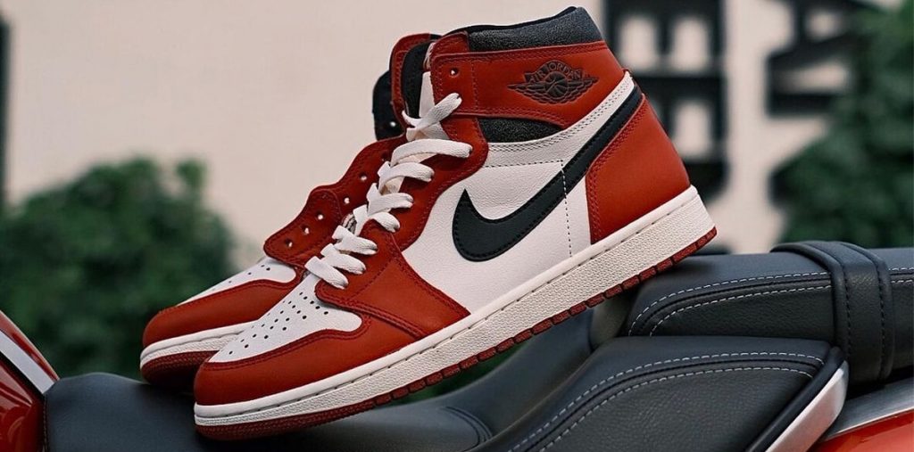 Air Jordan 1 OG High Chicago Reimagined feature 1200x900 1 e1668695991540